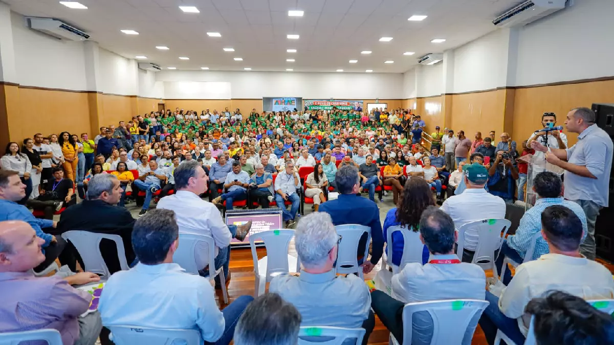 Estadual de Casa Nova, contou com a participação do secretário Wallison Tum, e do Ministro da Agricultura e Pecuária, Carlos