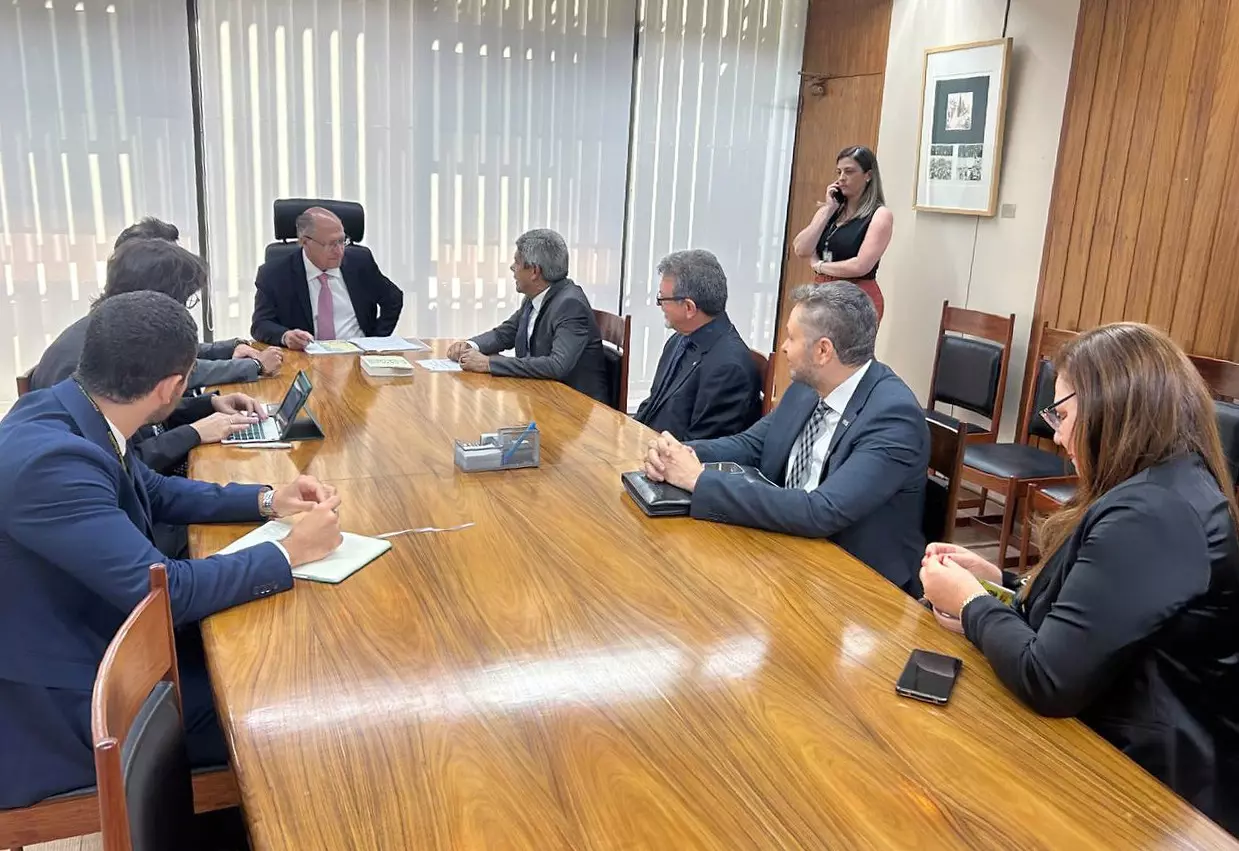 O cenário do desenvolvimento econômico e de atração de investimentos na Bahia foi apresentado pelo governador Jerônimo Rodrigues,