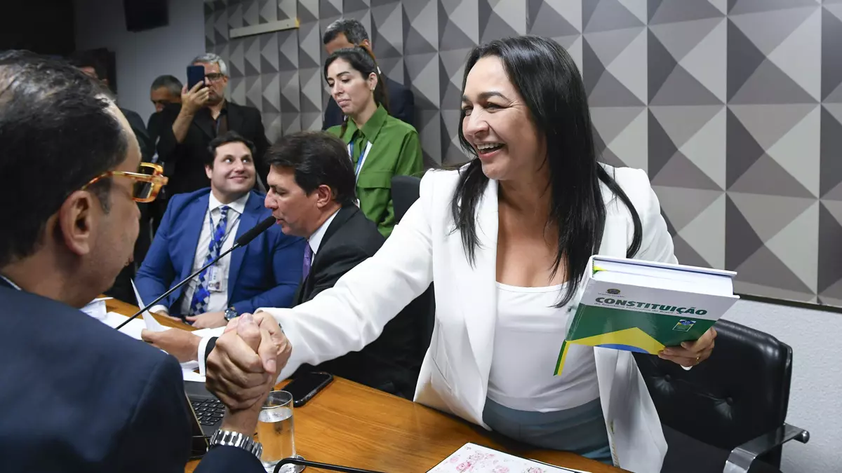 Depois de mais de sete horas de discussão, a CPMI do 8 de Janeiro aprovou, nesta quarta-feira (18), o relatório final da comissão.