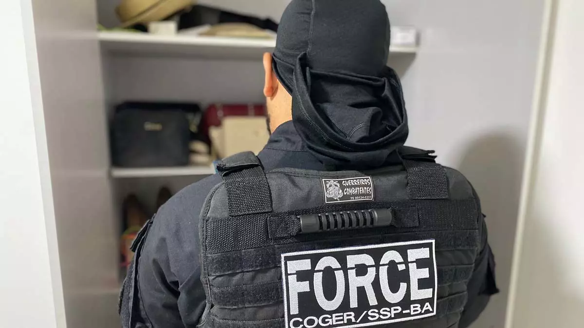 Um investigador da Polícia Civil foi capturado durante cumprimento de mandado de prisão na segunda fase da Operação Urtiga,