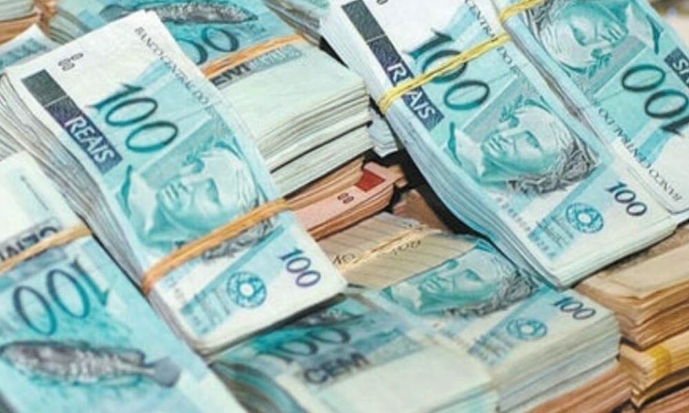 através dos canais eletrônicos da Caixa, acertou as seis dezenas do concurso 2.641 e ganhou o prêmio máximo da Mega-Sena.