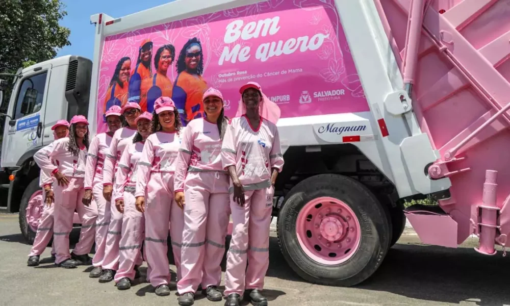 Três palavras estampadas em quatro caminhões compactadores da Empresa de Limpeza Urbana de Salvador (Limpurb) chamam atenção