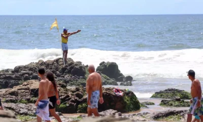 domingo (15), feriadão de Nossa Senhora Aparecida e Dia das Crianças, a Coordenadoria de Salvamento Marítimo de Salvador (Salvamar),