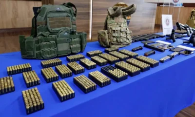 Fuzis, pistolas, coletes balísticos e cerca de 3 mil munições foram apreendidos com um grupo que daria suporte à fuga em massa no