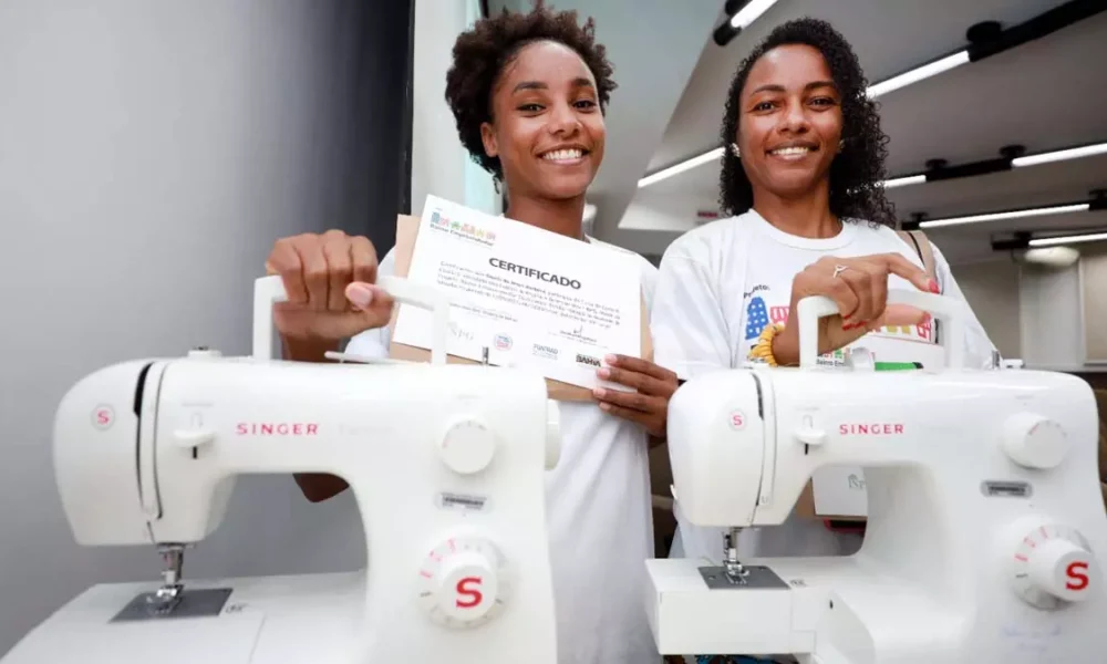 desta terça-feira (31), em Salvador, marcou a entrega dos certificados da segunda etapa do projeto Bairro Empreendedor: