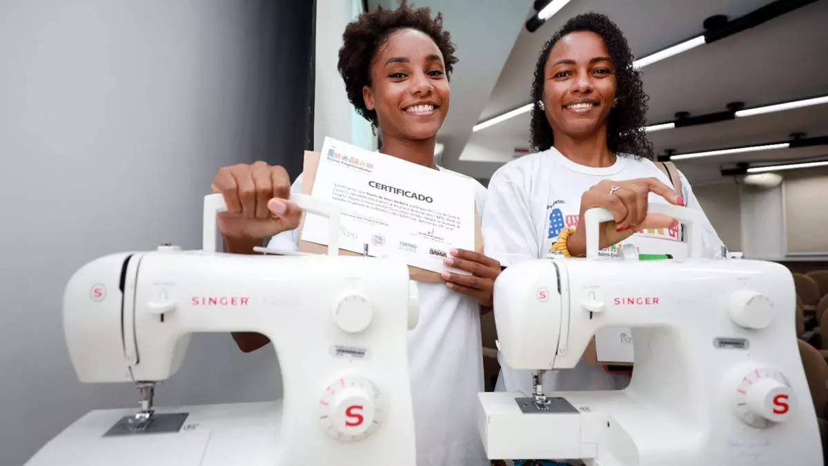 desta terça-feira (31), em Salvador, marcou a entrega dos certificados da segunda etapa do projeto Bairro Empreendedor: