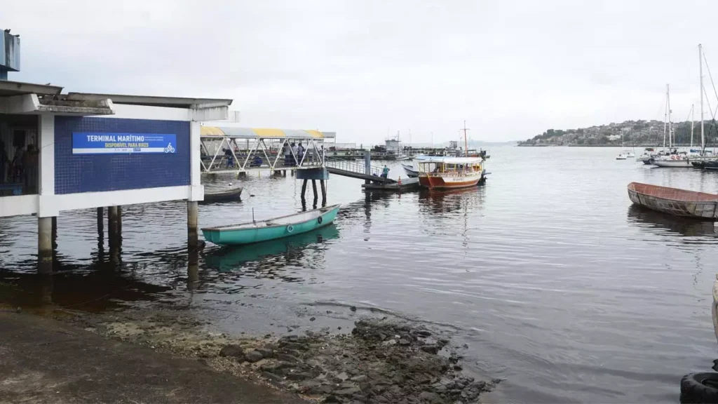 A travessia Ribeira-Plataforma terá seu funcionamento suspenso a partir desta segunda-feira (27) para realização de serviços