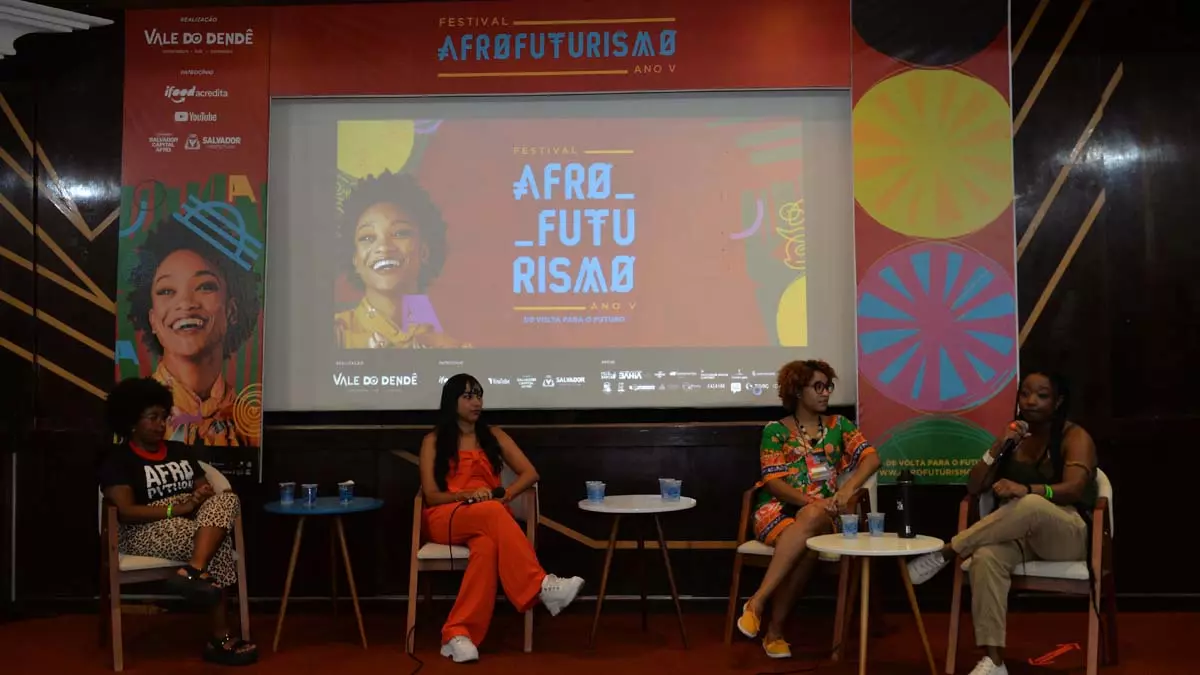 O Festival Afrofuturismo Vale do Dendê reuniu, na tarde da terça-feira (21), quatro mulheres que trabalham e desenvolvem projetos em