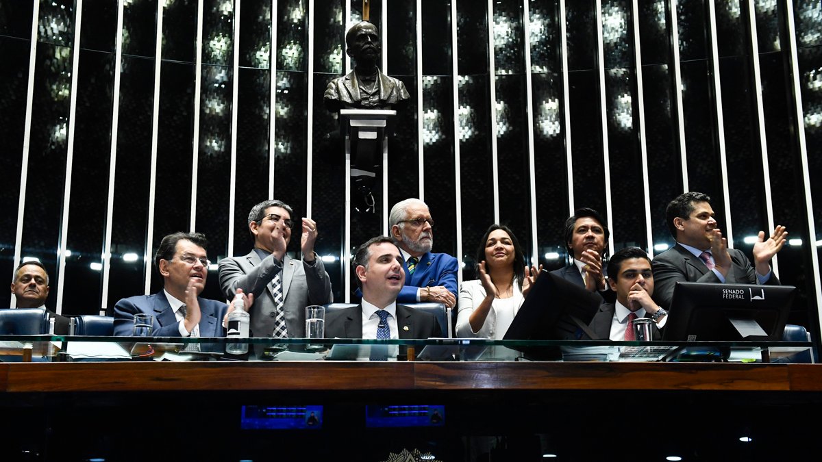 Há 30 anos em discussão no Brasil e considerado o principal desafio da agenda econômica do primeiro ano do governo Lula, a reforma tributária