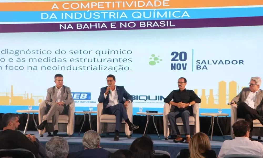 A Secretaria de Desenvolvimento Econômico (SDE) participou, nessa segunda-feira (20), do Seminário 'A Competitividade da Indústria