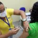 vacinação contra a covid-19 com a estratégia Happy Hour, a Secretaria Municipal da Saúde de Salvador (SMS) aplicou mais