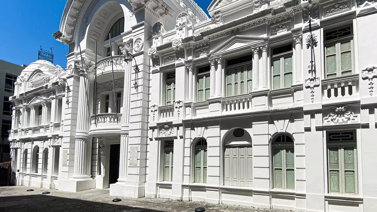A partir das 13h desta segunda-feira (6), o Museu Nacional da Cultura Afro-brasileira (Muncab) reabre ao público com a premiada