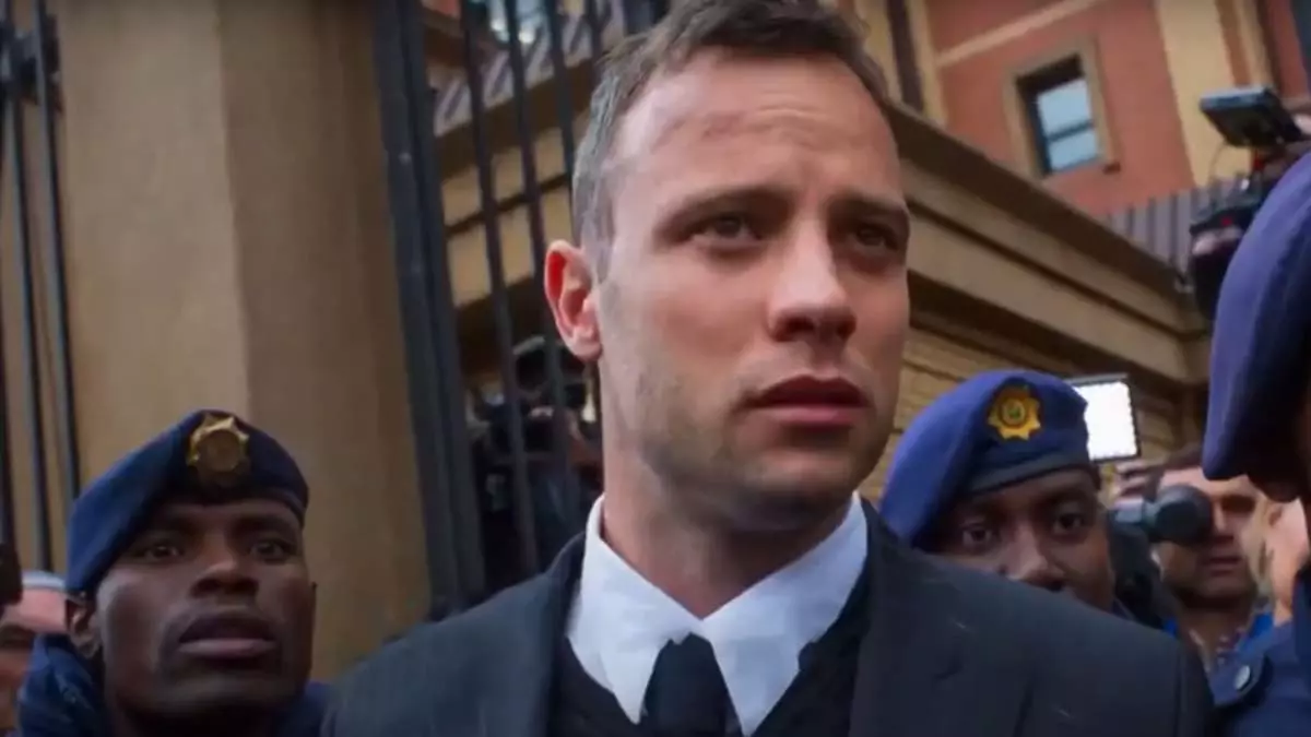 O conselho de liberdade condicional da África do Sul concedeu libertação antecipada a Oscar Pistorius, o ex-atleta preso pelo assassinato