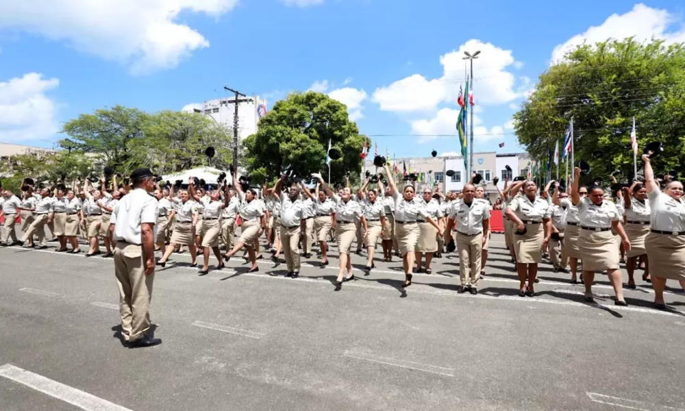 Em Salvador, 171 polícias militares concluíram o Curso Especial de Formação de Sargentos 2023/4 e participaram da solenidade de