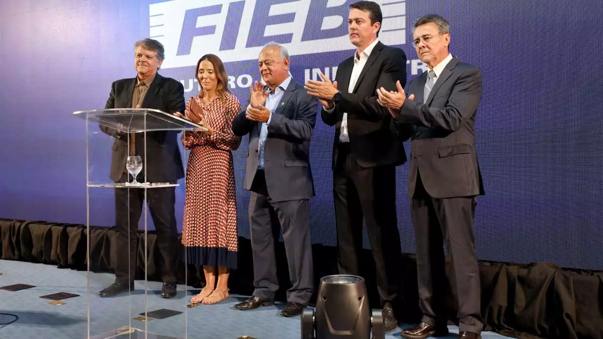 A Federação das Indústrias do Estado da Bahia (FIEB) tem novo presidente. O empresário Carlos Henrique Passos tomou posse