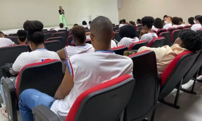 Na reta final para o Exame Nacional do Ensino Médio (Enem), os estudantes da rede estadual e participantes do Programa Universidade