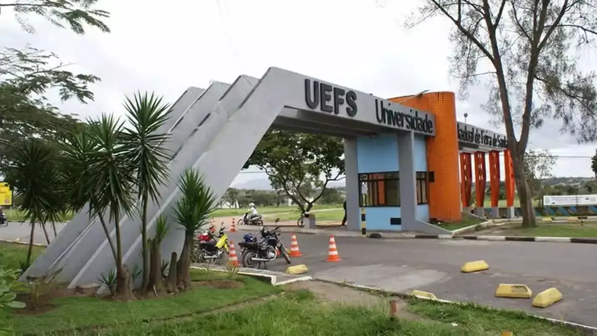 As Universidades Estaduais de Feira de Santana (UEFS) e de Santa Cruz (UESC) publicaram os editais de concurso público