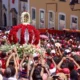 fé de baianos católicos e adeptos do candomblé, nesta segunda-feira (4), por causa das homenagens à Santa Bárbara, a padroeira dos