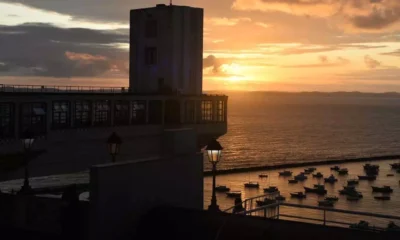 Patrimônio Cultural e cartão postal de Salvador, o Elevador Lacerda completa nesta sexta-feira (8) 150 anos de serviço,