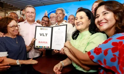 edital de licitação para a implantação do Veículo Leve sobre Trilhos (VLT) em Salvador. O projeto abrange três lotes distintos,