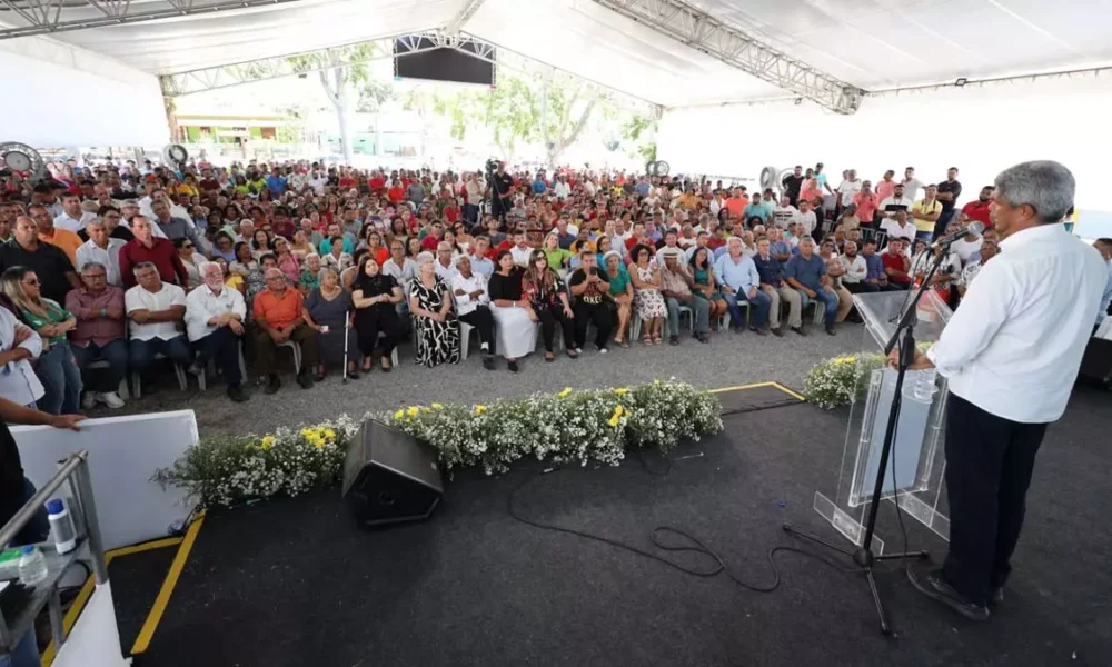 A saúde integral foi destaque entre as entregas do Governo da Bahia, neste sábado (30), em Aiquara. A cidade ganhou equipamentos