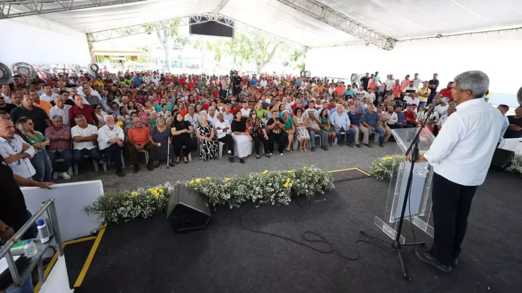 A saúde integral foi destaque entre as entregas do Governo da Bahia, neste sábado (30), em Aiquara. A cidade ganhou equipamentos