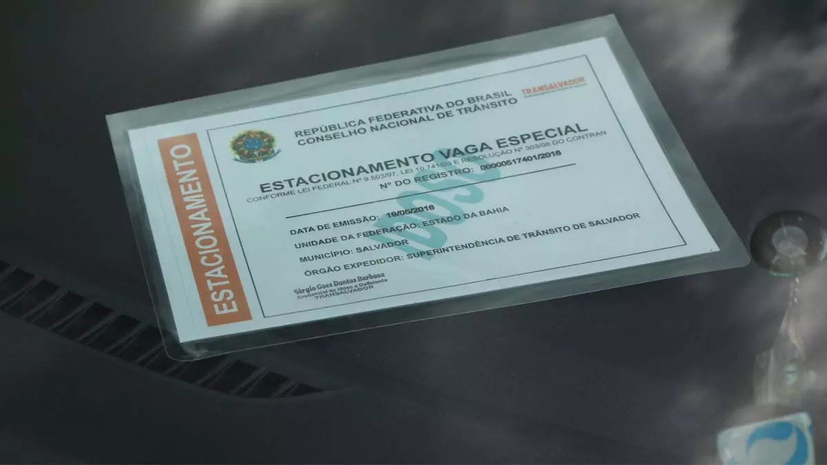 Idosos a partir dos 60 anos já podem emitir a credencial que permite estacionar em vagas especiais sem sair de casa. A ação está disponível