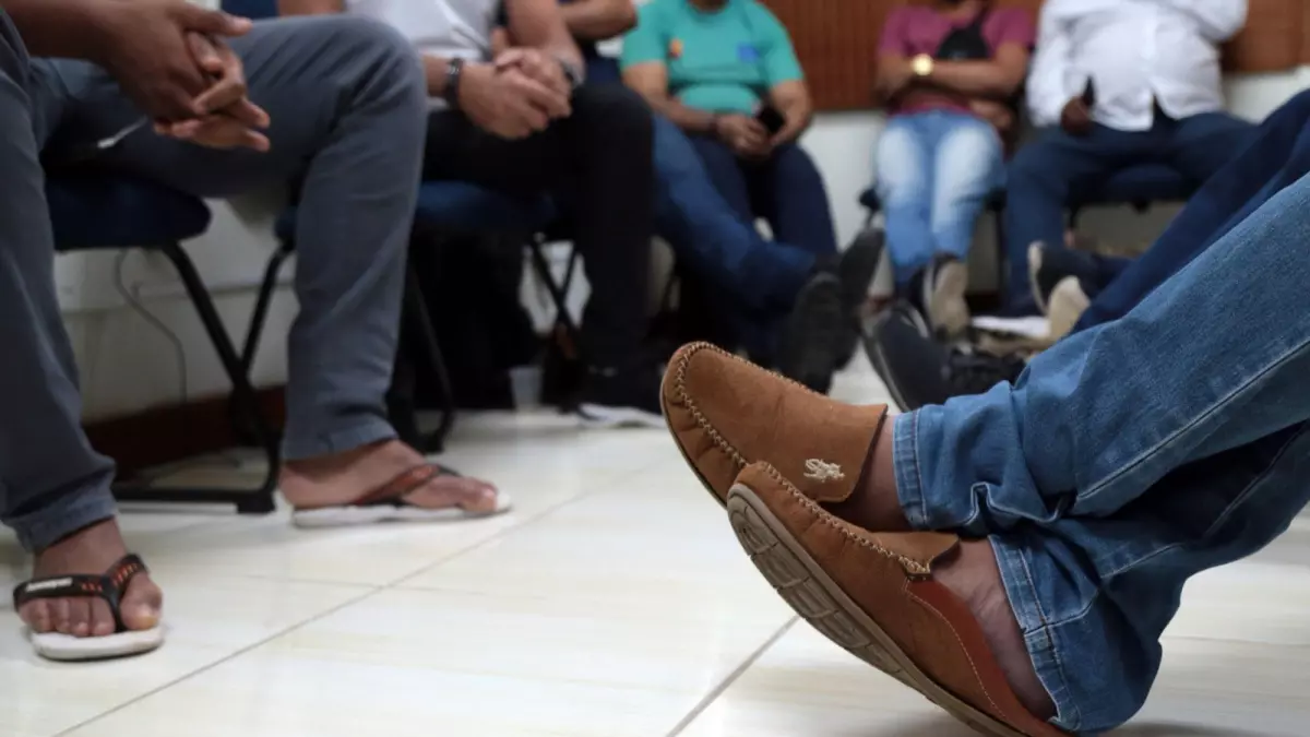 Para marcar o Dia Nacional de Mobilização dos Homens pelo Fim da Violência contra as Mulheres – Laço Branco (6 de dezembro)