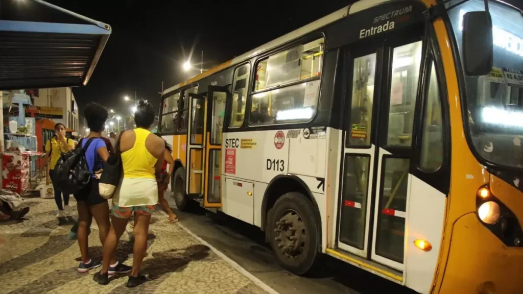 A Secretaria Municipal de Mobilidade (Semob) implementará um esquema especial de transporte para o Festival Virada Salvador, que começa