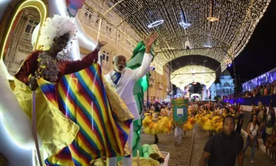 Bruno Reis acompanhou o desfile "As Folias de Papai Noel – Grande Cortejo", a partir do Palácio Thomé de Sousa. O desfile começou na Rua Chile