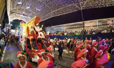 O desfile "As Folias de Papai Noel - Grande Cortejo" volta às ruas do Centro Histórico neste domingo (10), a partir das 18h30,