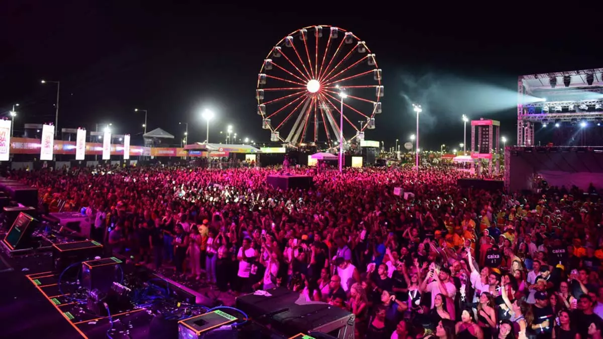 A rainha Ivete Sangalo será mais uma vez a grande atração, neste domingo (31), da passagem de 2023 para 2024 no Festival Virada Salvador.