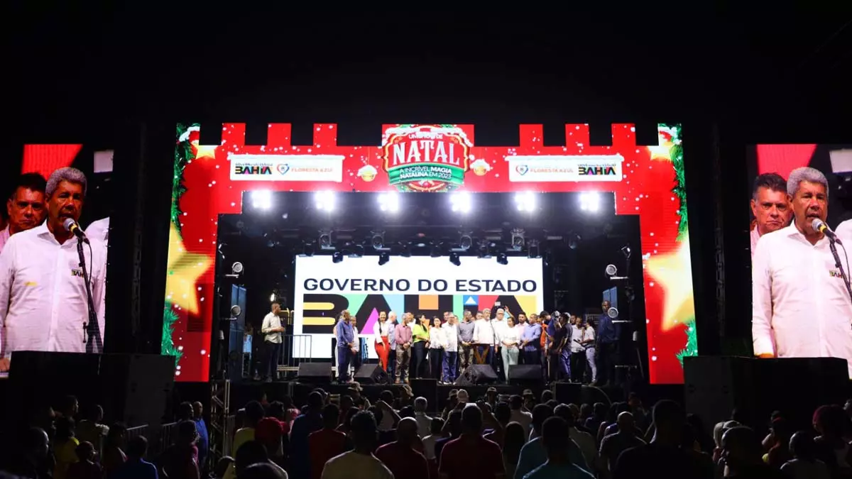 Aproveitando a abertura dos festejos natalinos nesta sexta-feira (22), em Floresta Azul, o governador Jerônimo Rodrigues fez importantes