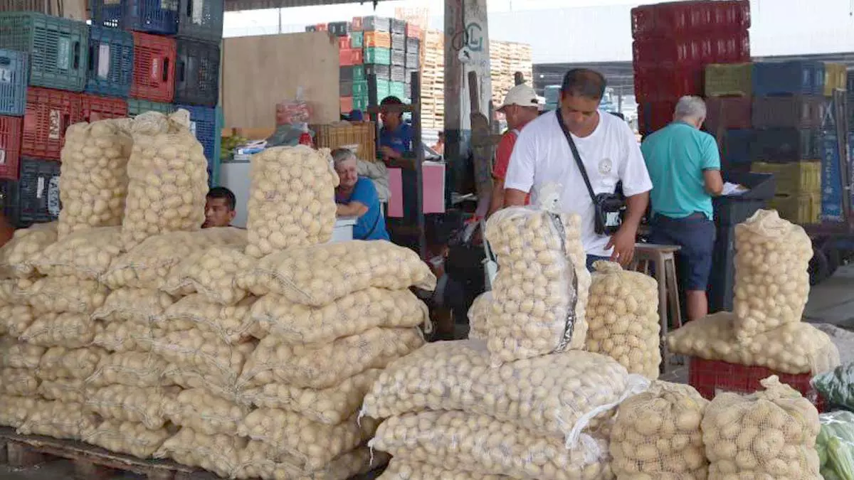 A Central de Abastecimento de Salvador (Ceasa) e os mercados do Ogunjá, Paripe, Rio Vermelho e Sete Portas terão horários