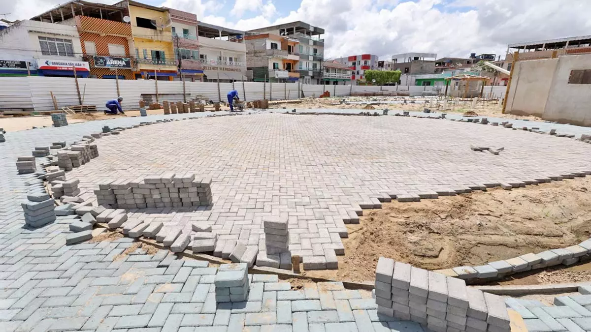 A pavimentação de ruas do município de Itapé, no litoral sul da Bahia, marcou a agenda de entregas de infraestrutura do Governo