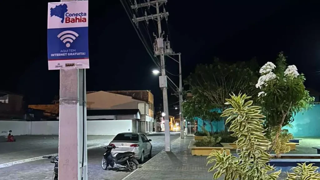 Promover a inclusão digital ao oferecer acesso gratuito à internet. Esse é o mote principal do Conecta Bahia, programa do Governo