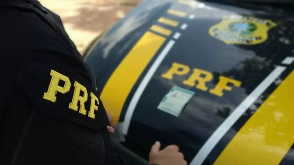 no município de Capim Grosso (BA), para realizar procedimentos cabíveis relacionados a uma ocorrência de uso de documento falso. 