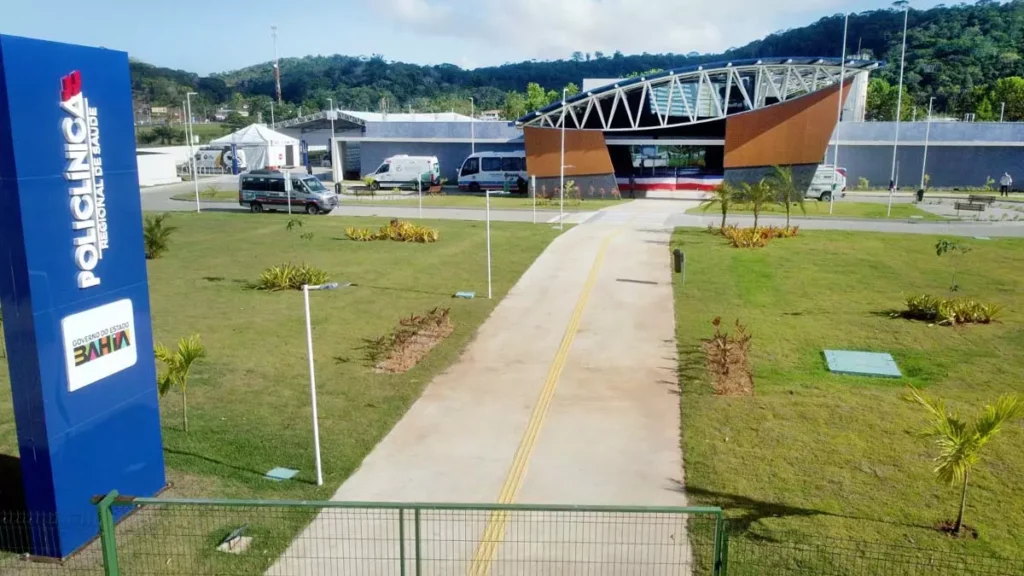 A 26° Policlínica Regional de Saúde foi inaugurada nesta segunda-feira (11), em Ilhéus, no litoral sul do estado, pelo governador