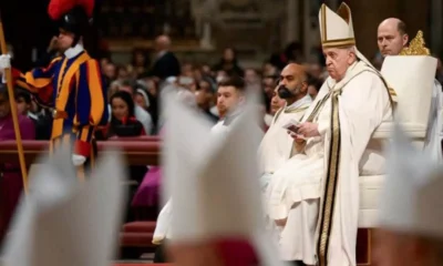 O papa Francisco iniciou sua homilia, enfatizado as seguintes palavras do Evangelista Lucas: «O recenseamento de toda a terra».