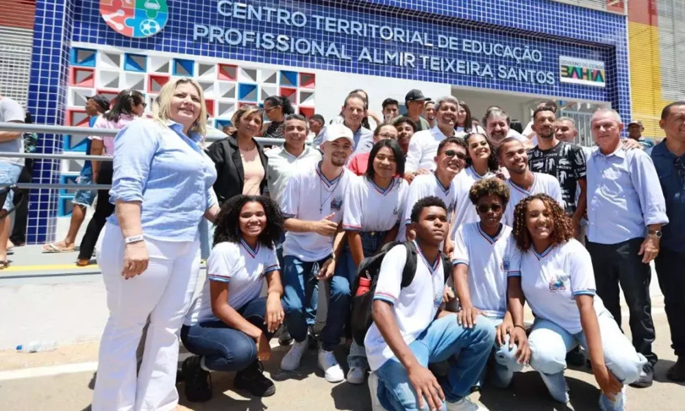 Formosa do Rio Preto, no oeste baiano, agora conta com um complexo escolar de ensino em tempo integral. Nesta sexta-feira (8),