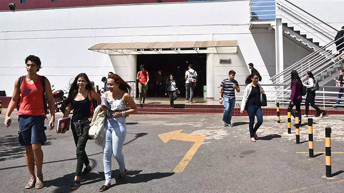 A Comissão de Educação (CE) pode votar na próxima terça-feira (5) o projeto de lei (PL) 3.652/2023, que concede o perdão de dívidas