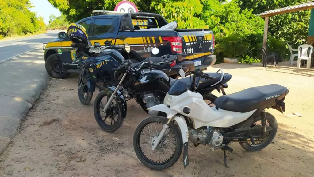 fiscalização de combate à criminalidade, em Teolândia (BA). Os flagrantes aconteceram neste sábado, 20 de janeiro. 