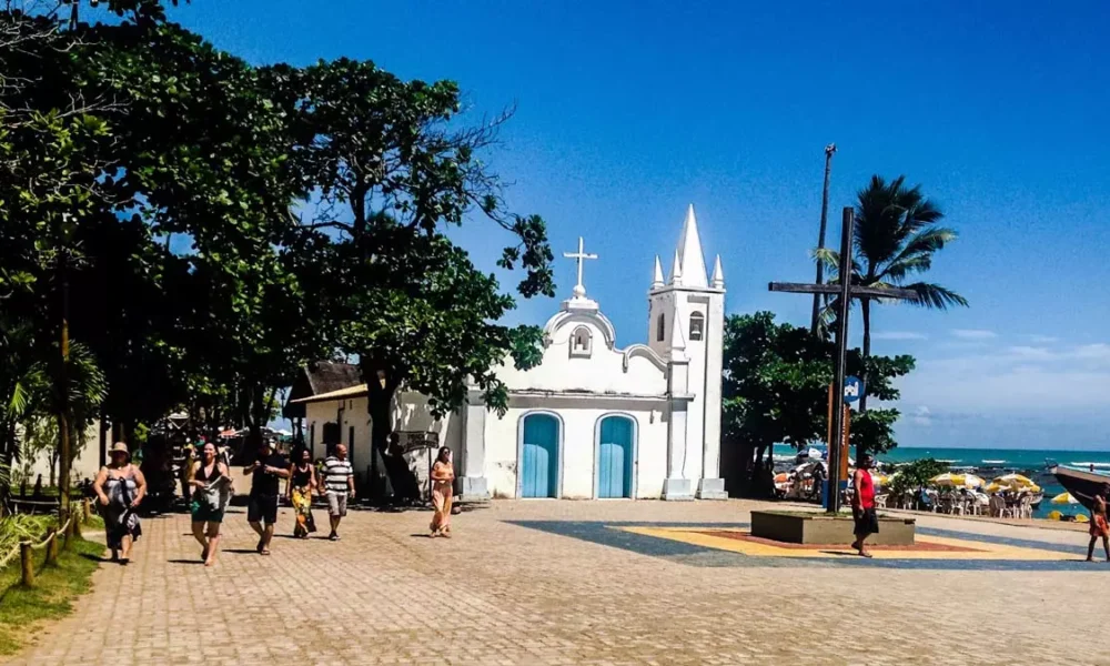 Emboacica, Monte Gordo, Guarajuba, Itacimirim e Praia do forte, localidades do litoral norte baiano cujo crescimento da ocupação imobiliária,