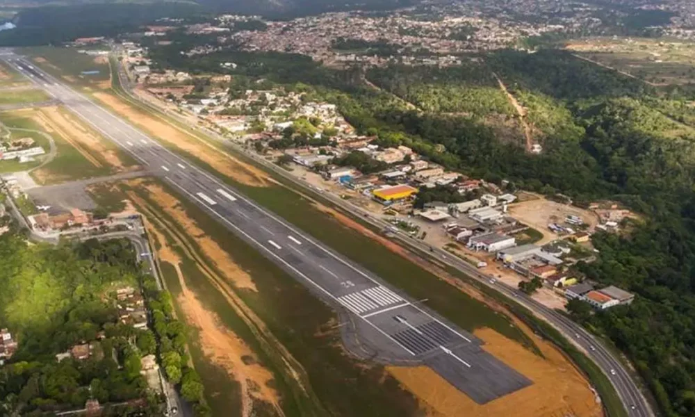 O Aeroporto de Porto Seguro, na Costa do Descobrimento, é o equipamento aeroviário regional com a maior movimentação