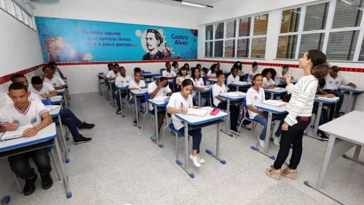 pública para o provimento da função de professor da Educação Profissional, pelo Regime Especial de Direito Administrativo (Reda).