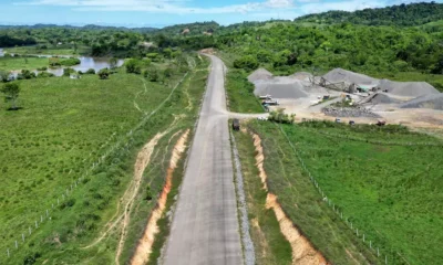 A construção da Rodovia BA-649, conectando as cidades de Itabuna e Ilhéus, atingiu aproximadamente 60% de conclusão, marcando