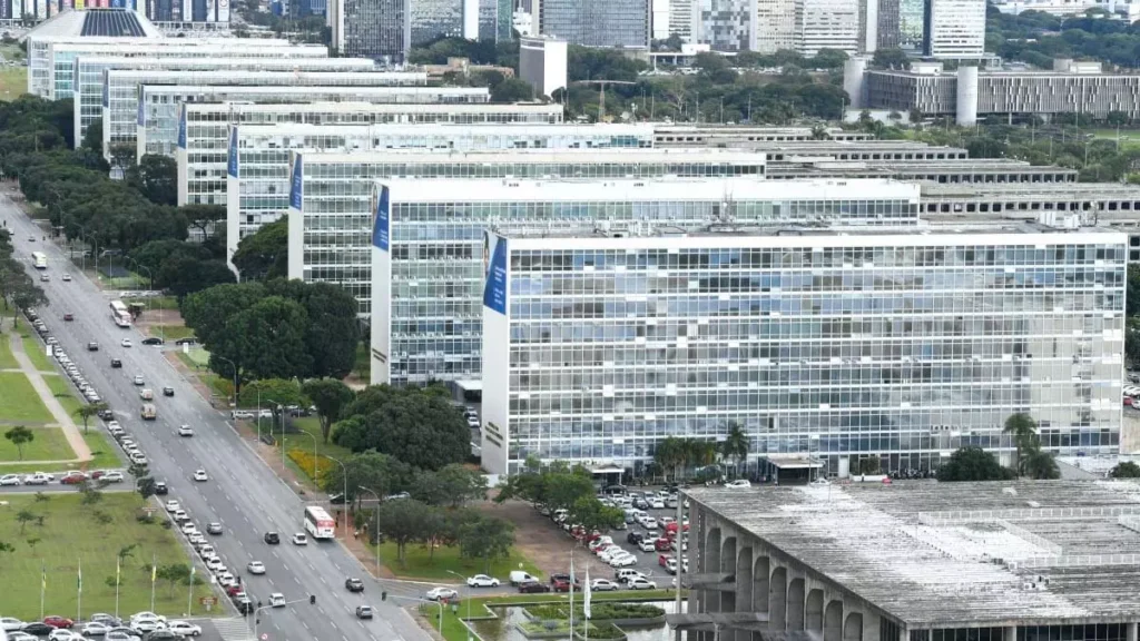 vaga no funcionalismo público federal podem conferir os detalhes do Concurso Nacional Unificado. Os oito editais foram anunciados na tarde