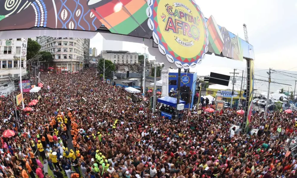 representantes dos Filhos de Gandhy, Muzenza, Banda Didá e Cortejo Afro, nesta quinta-feira (8), um encontro inédito entre Ivete Sangalo,