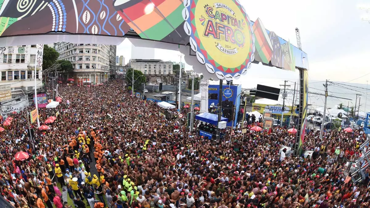 representantes dos Filhos de Gandhy, Muzenza, Banda Didá e Cortejo Afro, nesta quinta-feira (8), um encontro inédito entre Ivete Sangalo,