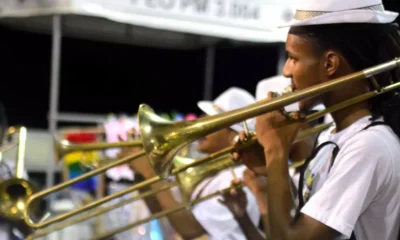 abertura oficial da folia em Salvador, os bloquinhos, fanfarras e o Bloco Habeas Copos finalizam o pré-Carnaval no Circuito Sérgio Bezerra